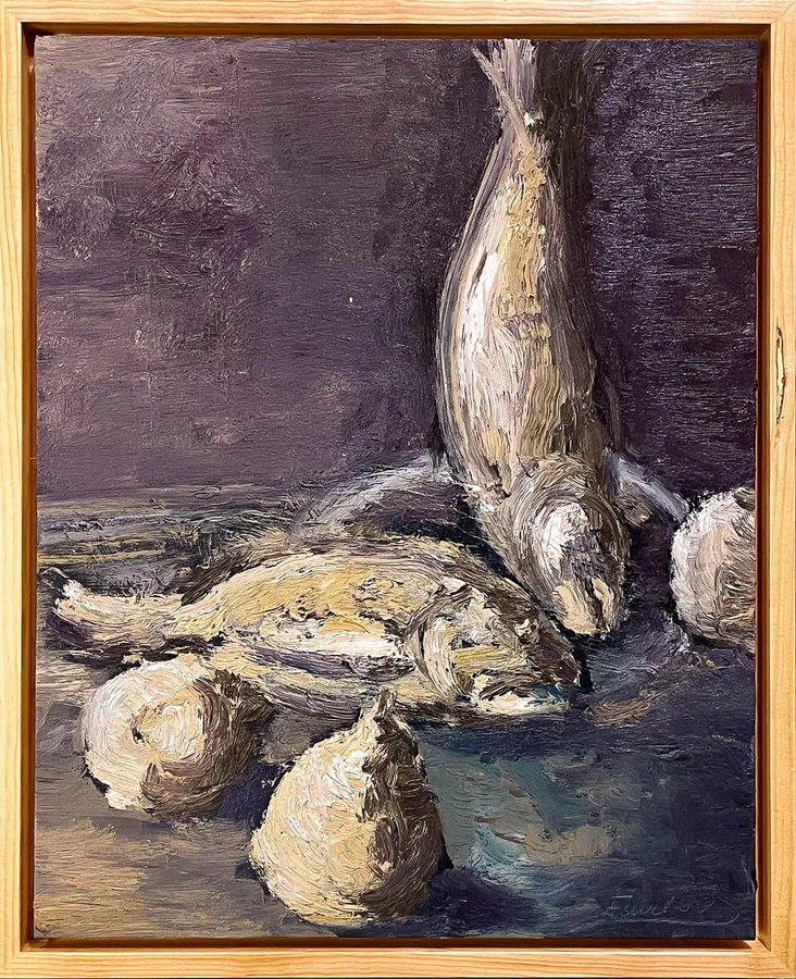 Pescado y peras, obra original de César Escudero; Óleo sobre lienzo · 54 x 64 x 6 cm · 2026, Anomalía Arte CDMX